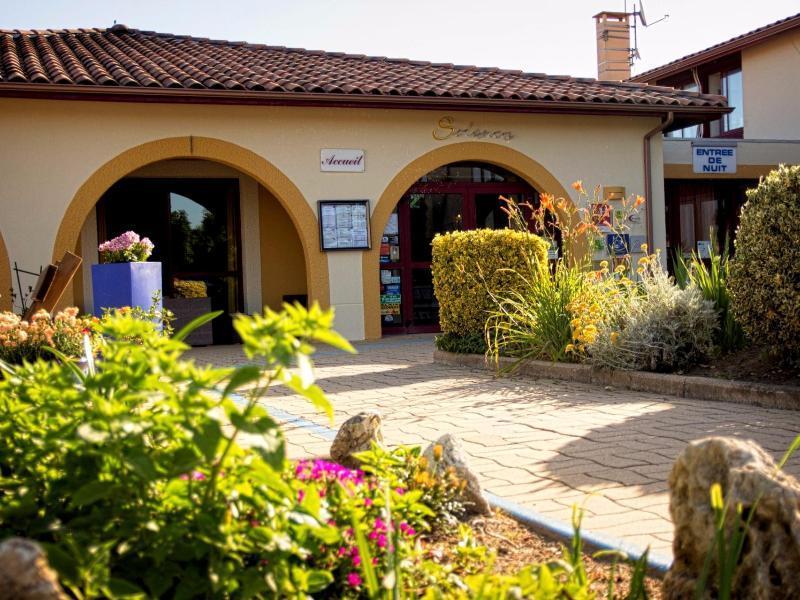 Logis Hotel Restaurant Solenca นอกาโร ภายนอก รูปภาพ