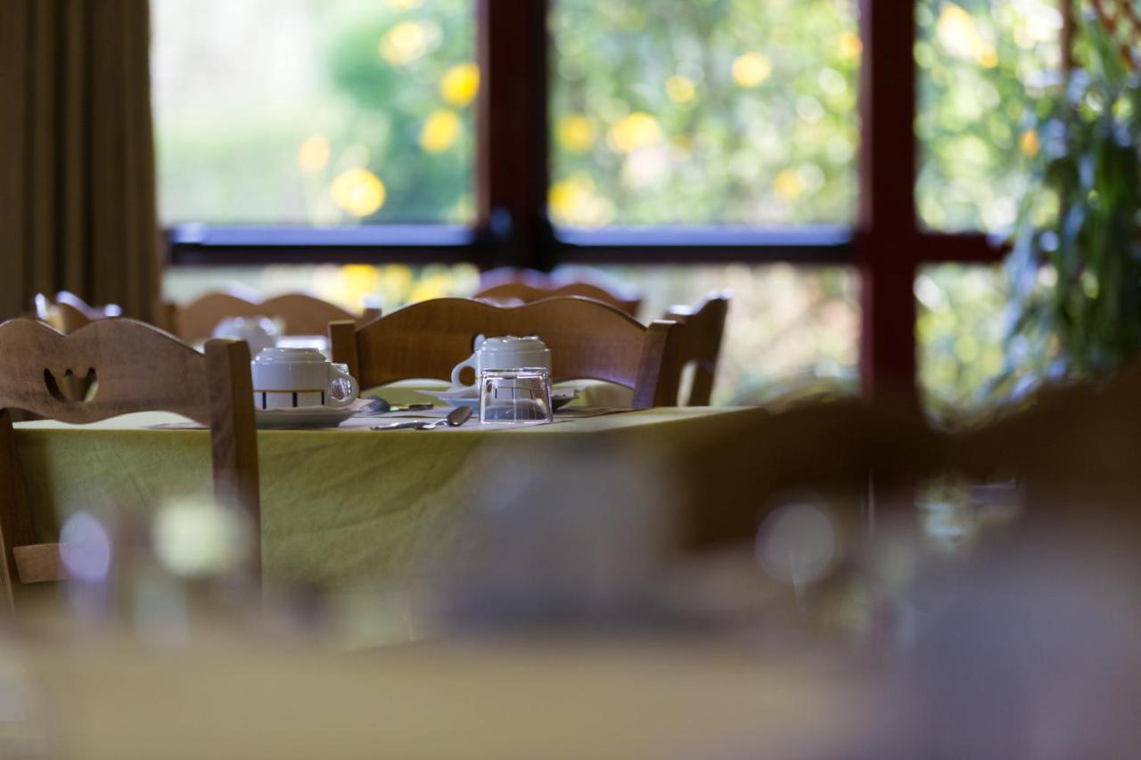 Logis Hotel Restaurant Solenca นอกาโร ภายนอก รูปภาพ
